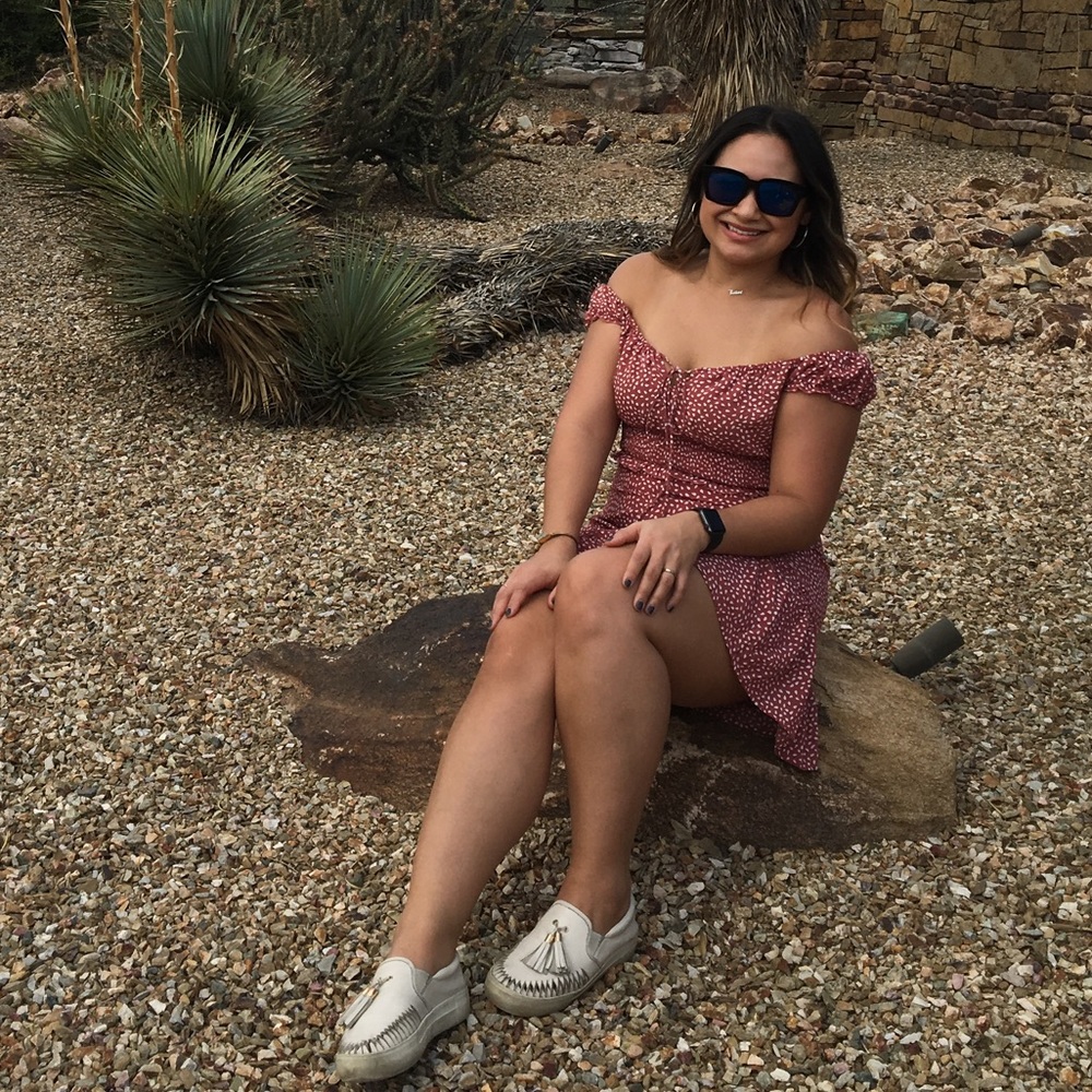 Meet your Posher, Leilani